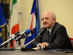 Sanità, dichiarazione del Presidente De Luca: "No mistificazioni, parleranno i fatti"