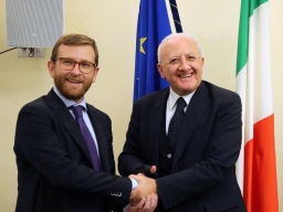 Incontro col ministro Provenzano, rimodulato il Patto per la Campania. De Luca: Rispondiamo alle esigenze dei territori