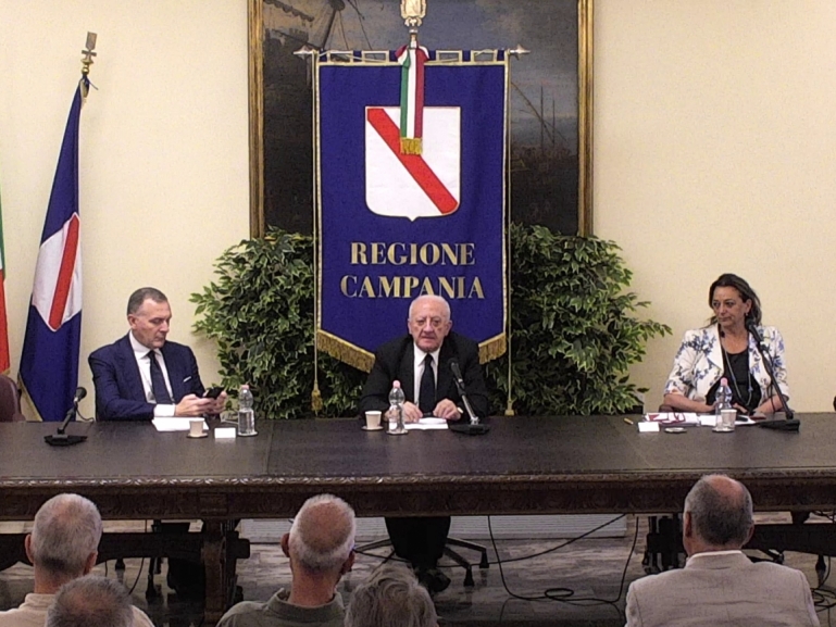 LA CAMPANIA PER I TALENTI, DE LUCA: PUNTIAMO SU GIOVANI E INNOVAZIONE