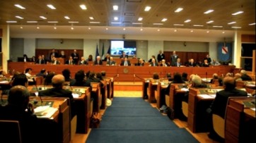 Finanziaria, Martusciello illustra le misure a Caserta