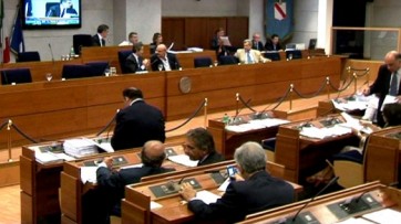 Consiglio regionale, Caldoro: “Abbiamo varato la legge anti-sprechi”