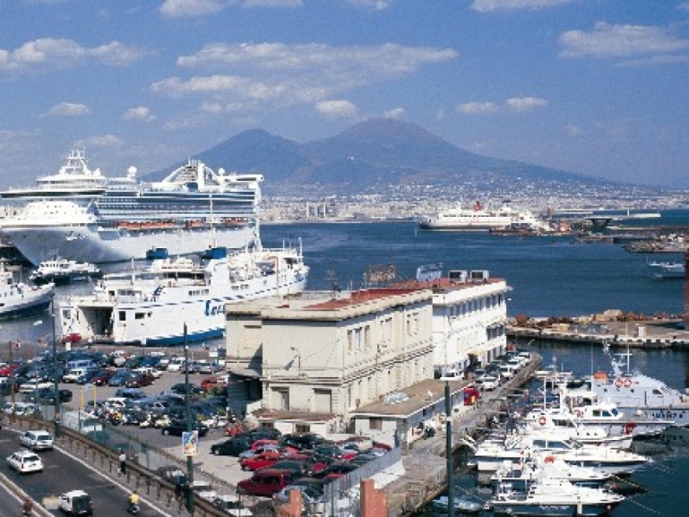 Servizi di trasporto marittimo di linea autorizzati