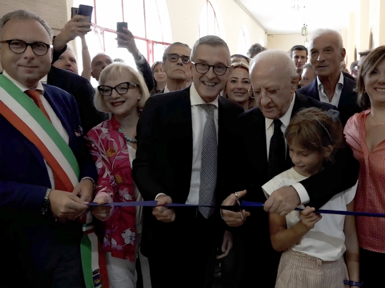 INAUGURATO L’ECOSISTEMA EDUCATIVO PER NAPOLI NORD, DE LUCA: UNA GIORNATA STORICA PER TANTI GIOVANI E LE LORO FAMIGLIE