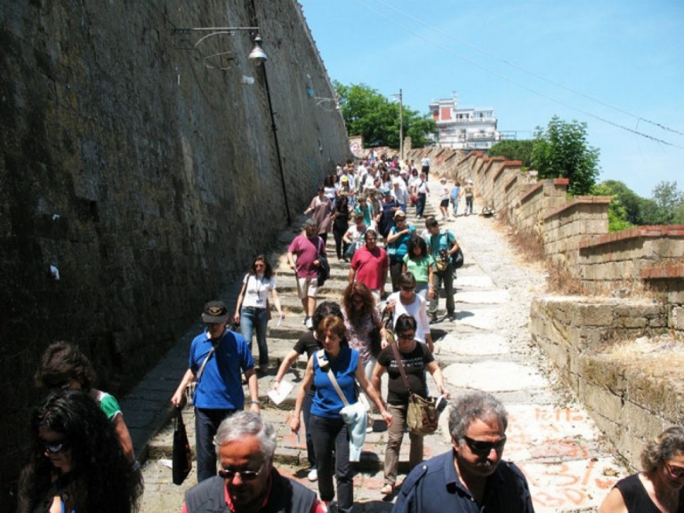 Giornata Nazionale del Trekking Urbano dedicata a misteri e leggende