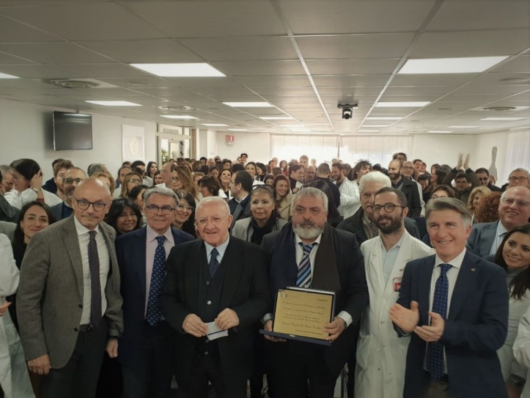 ISTITUTO PASCALE, PROROGATI I CONTRATTI DEI RICERCATORI. DE LUCA: "ATTO DI RESPONSABILITÀ, AVANTI CON LA RICERCA"