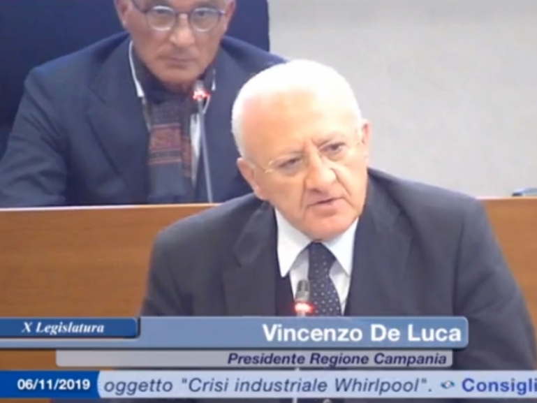 Vertenza Whirlpool, discussione in Consiglio regionale. De Luca: Conferenza dei servizi per un piano industriale alternativo