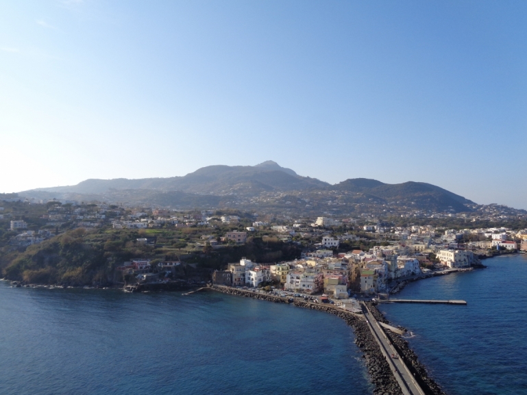 Avviso per trasporto marittimo notturno di merci verso le isole del Golfo di Napoli