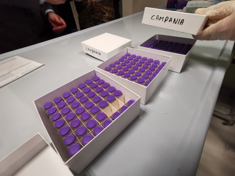 COVID-19, SI INTERROMPE OGGI IN CAMPANIA LA CAMPAGNA DI VACCINAZIONI. ESAURITE TUTTE LE DOSI INVIATE ALLA REGIONE