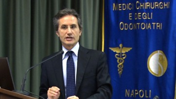 Biblioteca medica online, Caldoro: “Bene formazione continua, ora sblocco turn over”