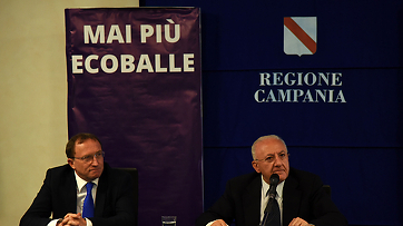 Rifiuti: "Mai più ecoballe, no a termovalorizzatori e discariche"