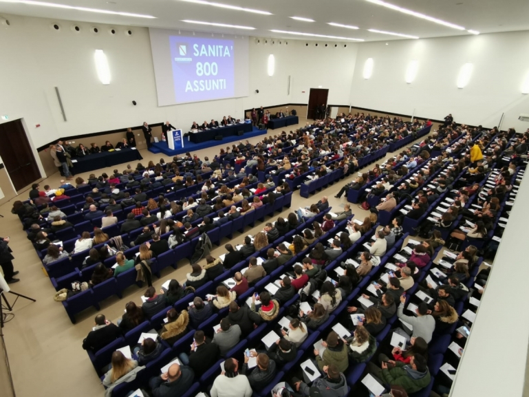 Sanità, assunti 800 infermieri. De Luca: Prima tappa del piano da 7600 ingressi