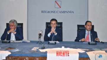 Caldoro: "Campania punto di riferimento per riuso beni confiscati"