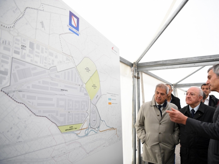 Interporto di Nola, riaperto il cantiere per il completamento della viabilità di accesso. De Luca: Area centrale per la regione