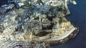 Rione Terra, con l’avvio dei lavori si salvaguardano i livelli occupazionali