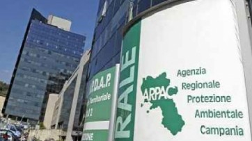 Acerra, sopralluogo dell'Arpac per la fuliggine oleosa