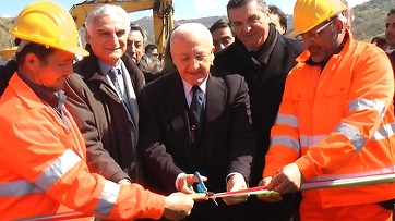 Il presidente De Luca all'apertura del cantiere sulla Cilentana