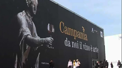 Vinitaly, in migliaia al padiglione della Campania