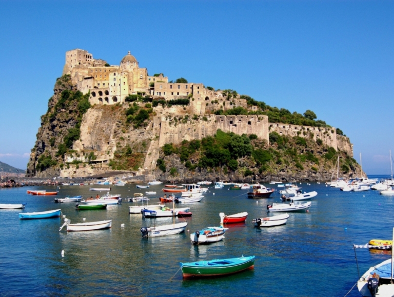 Terremoto Ischia, dal Governo 16 milioni per i Comuni colpiti