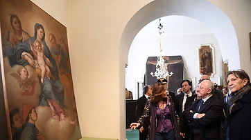 Il presidente De Luca all'ospedale degli Incurabili di Napoli