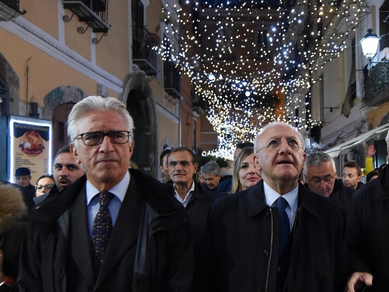 De Luca inaugura la dodicesima edizione di "Luci d'Artista"