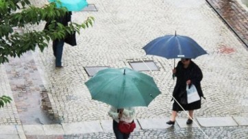 Maltempo, volontari della Protezione civile regionale impegnati a Forino, Scafati e Castelvolturno