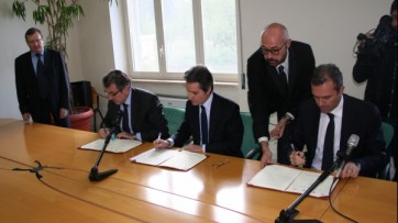 Sanità pubblica integrata, Caldoro: “Intesa per aiutare i più deboli”