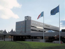 Gruppo “Seri” rileva stabilimento Whirpool Teverola l'impegno della Regione Campania