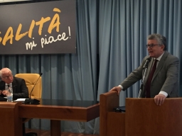L'assessore Lepore al convegno "Legalità mi piace" organizzato da Confcommercio Campania . 