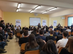 Lavoro e Formazione, Assessore Sonia Palmeri: “La Regione Campania è al fianco dei professionisti con misure e provvedimenti importanti, come l'equo compenso.”