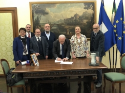 Sanità: Siglata intesa Regione-Sindacati