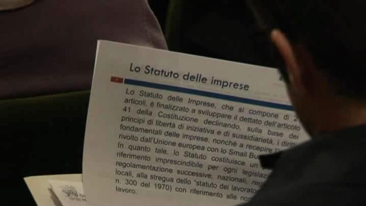 Caldoro alla tavola rotonda organizzata dai giovani industriali