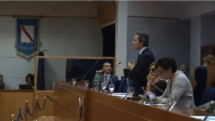 Intervento di Caldoro su bonifiche 