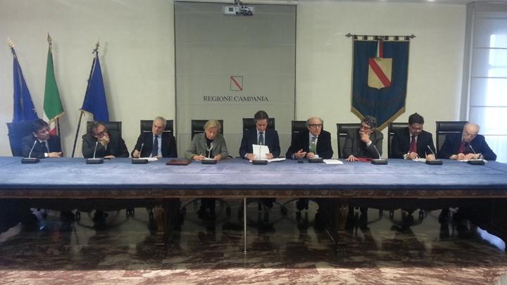 Caldoro e Trombetti sul bando destinato ai giovani laureati