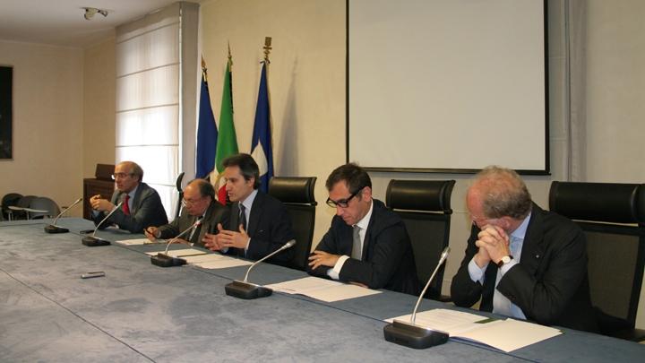 Caldoro, Trombetti e Nappi presentano la Summer School