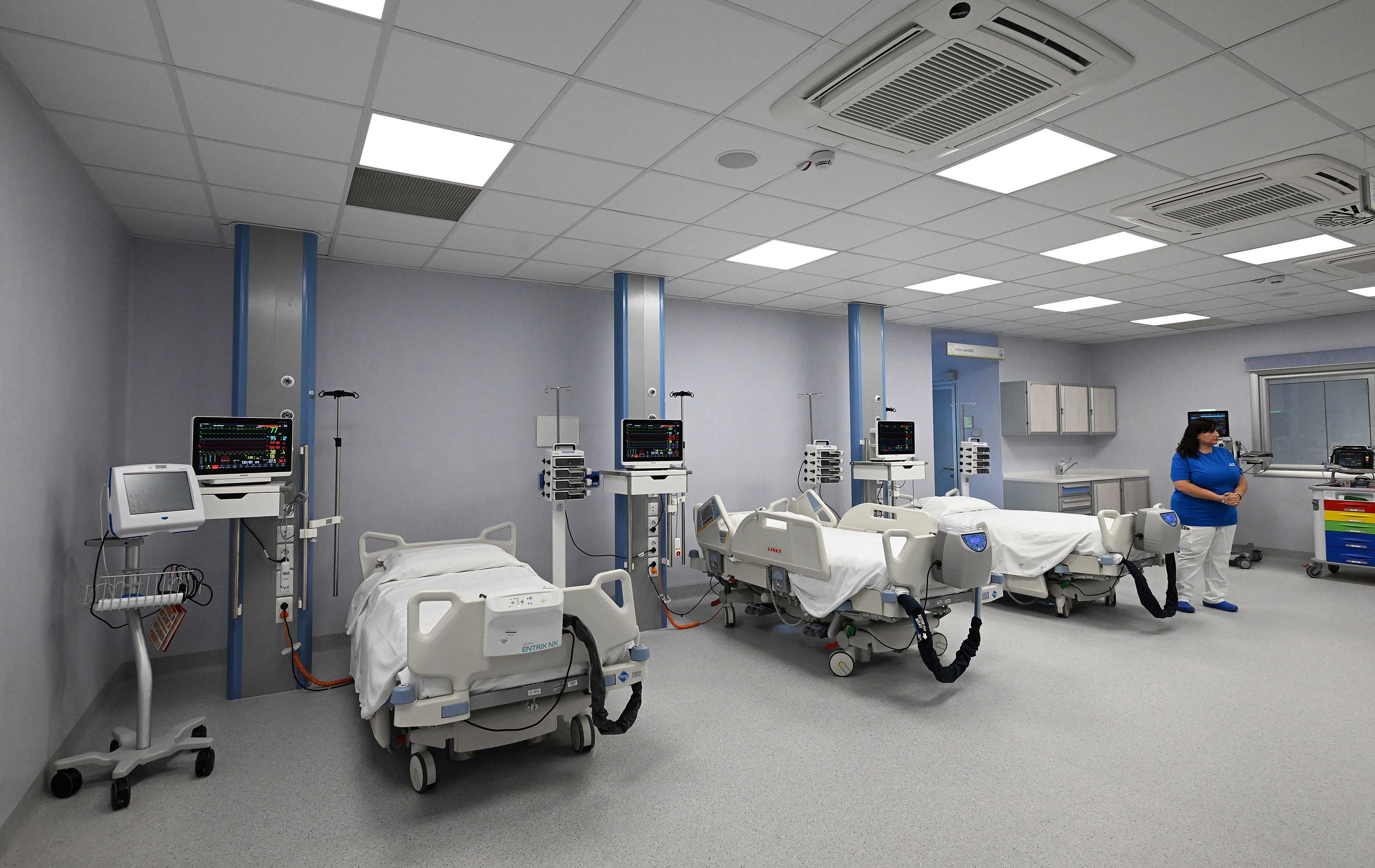 De Luca partecipa all'inaugurazione di nuovi reparti al presidio ospedaliero CTO