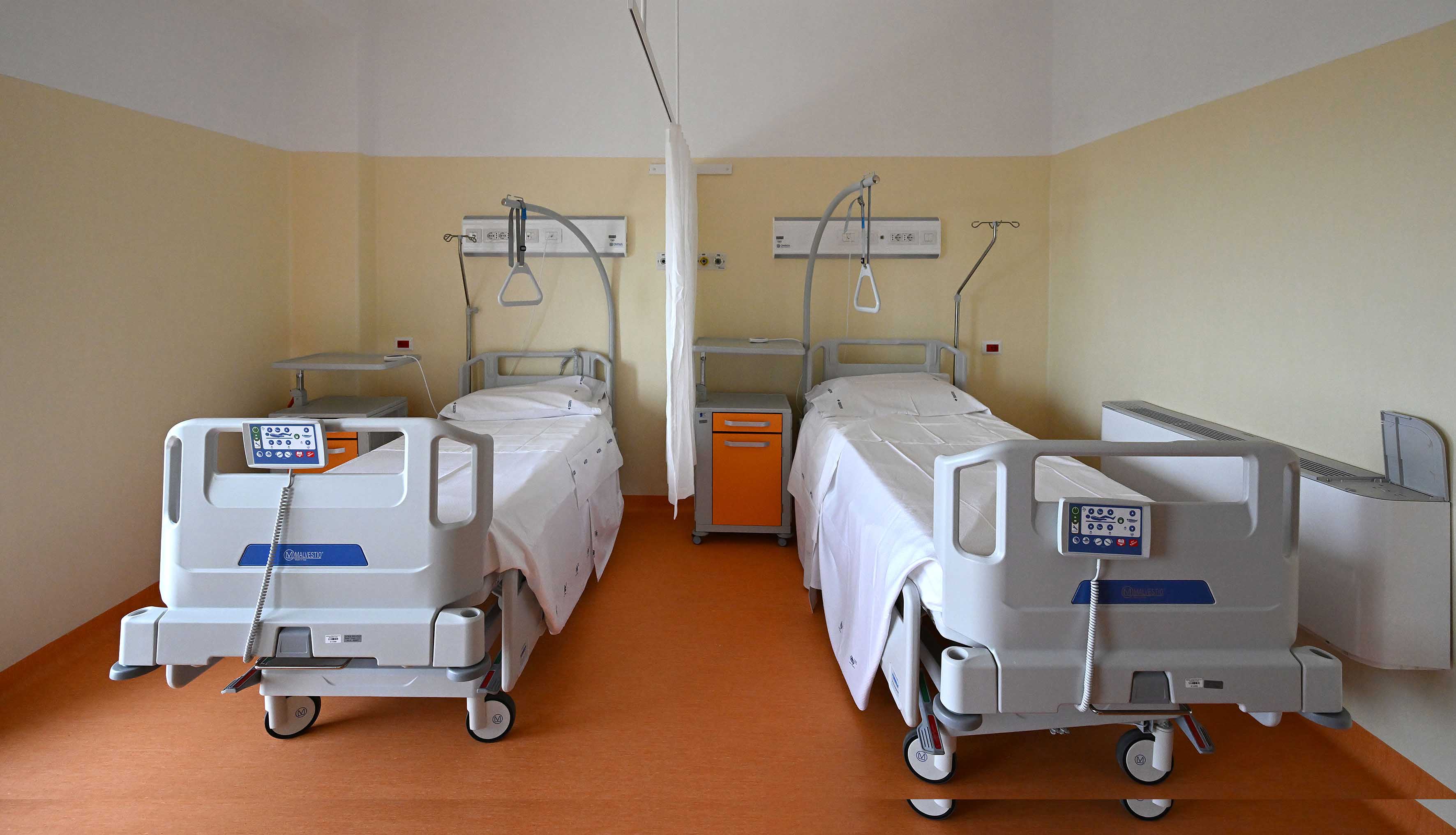 De Luca partecipa all'inaugurazione di nuovi reparti al presidio ospedaliero CTO