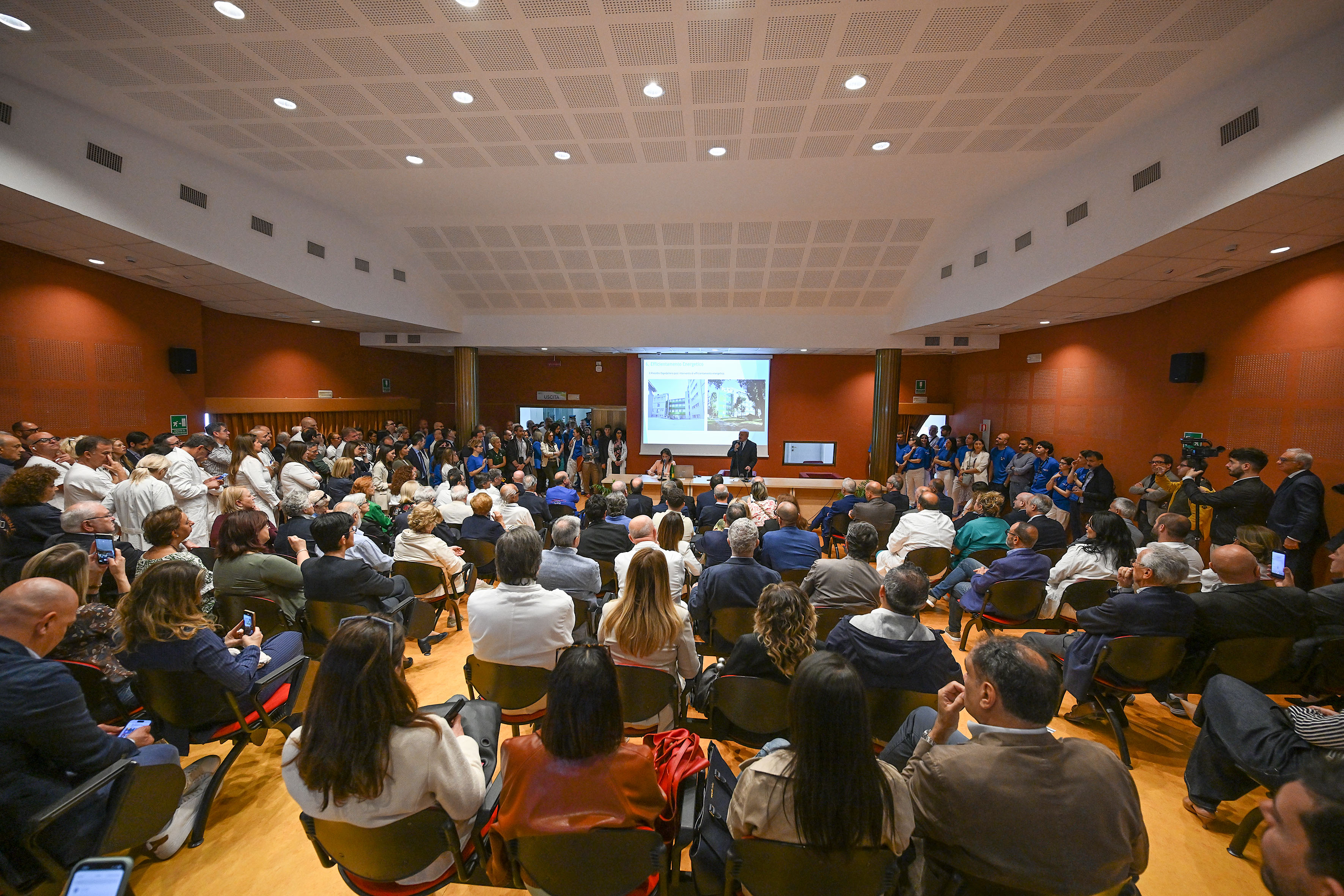 De Luca partecipa all'inaugurazione di nuovi reparti al presidio ospedaliero CTO