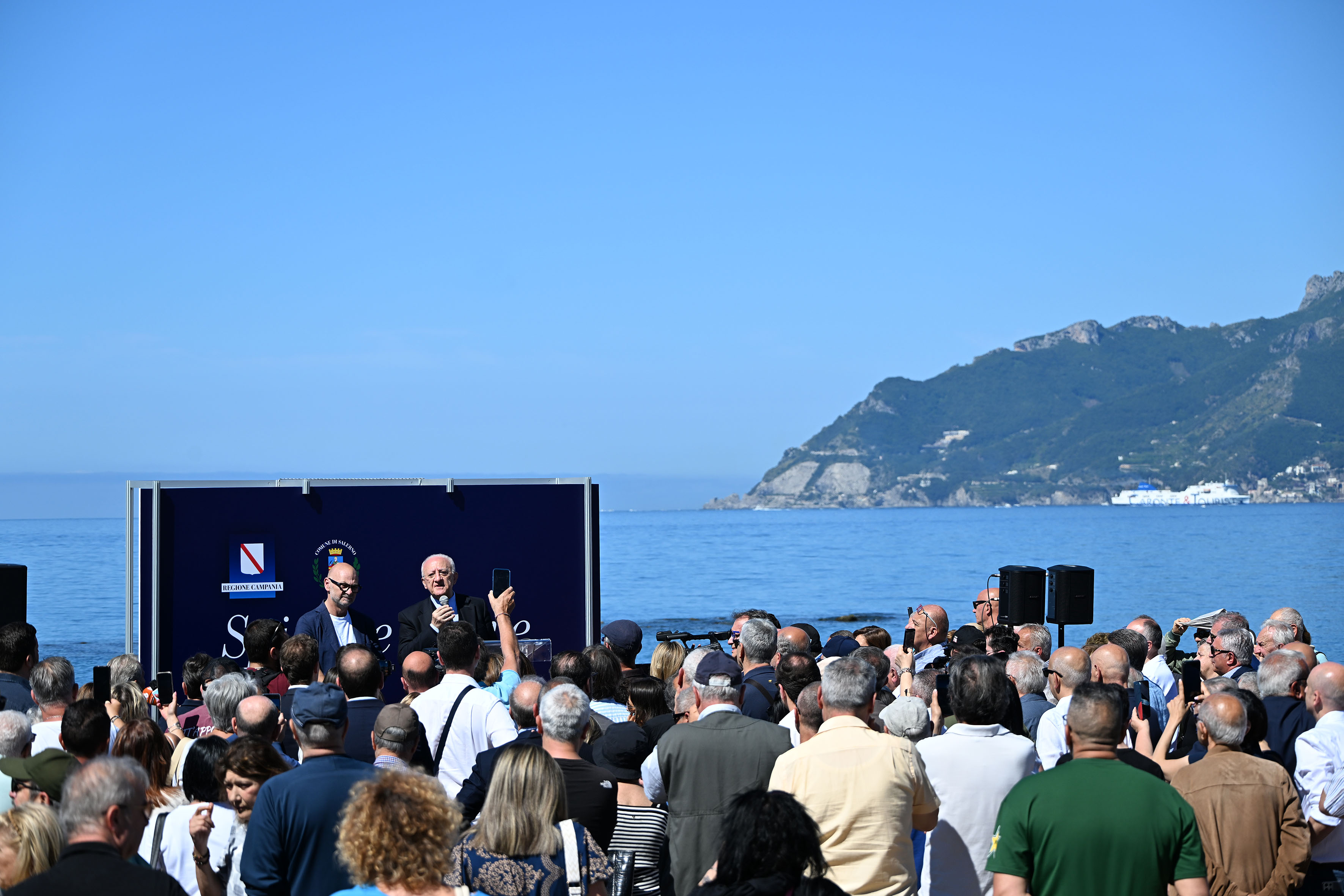de_luca-nuove_spiagge_salerno