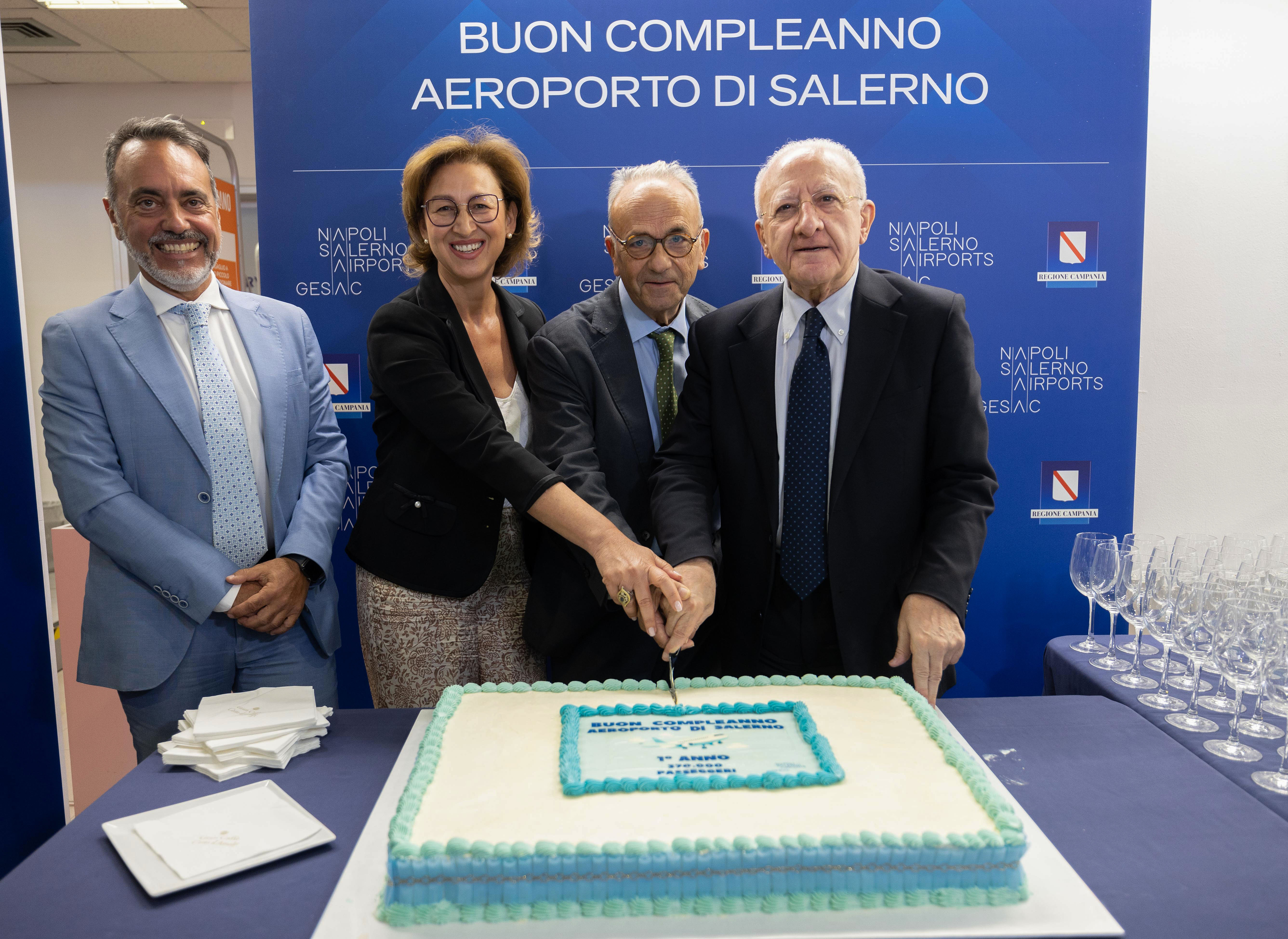 de_luca-aeroporto_salerno_compleanno-04.jpg