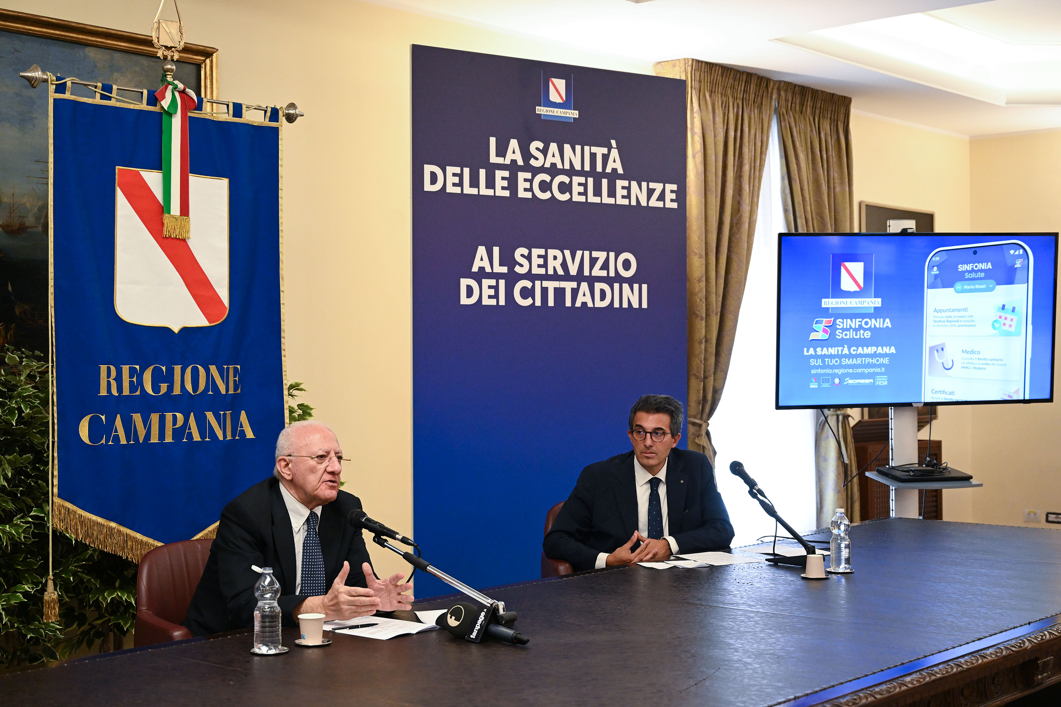 De Luca alla presentazione dell'app Sinfonia Salute
