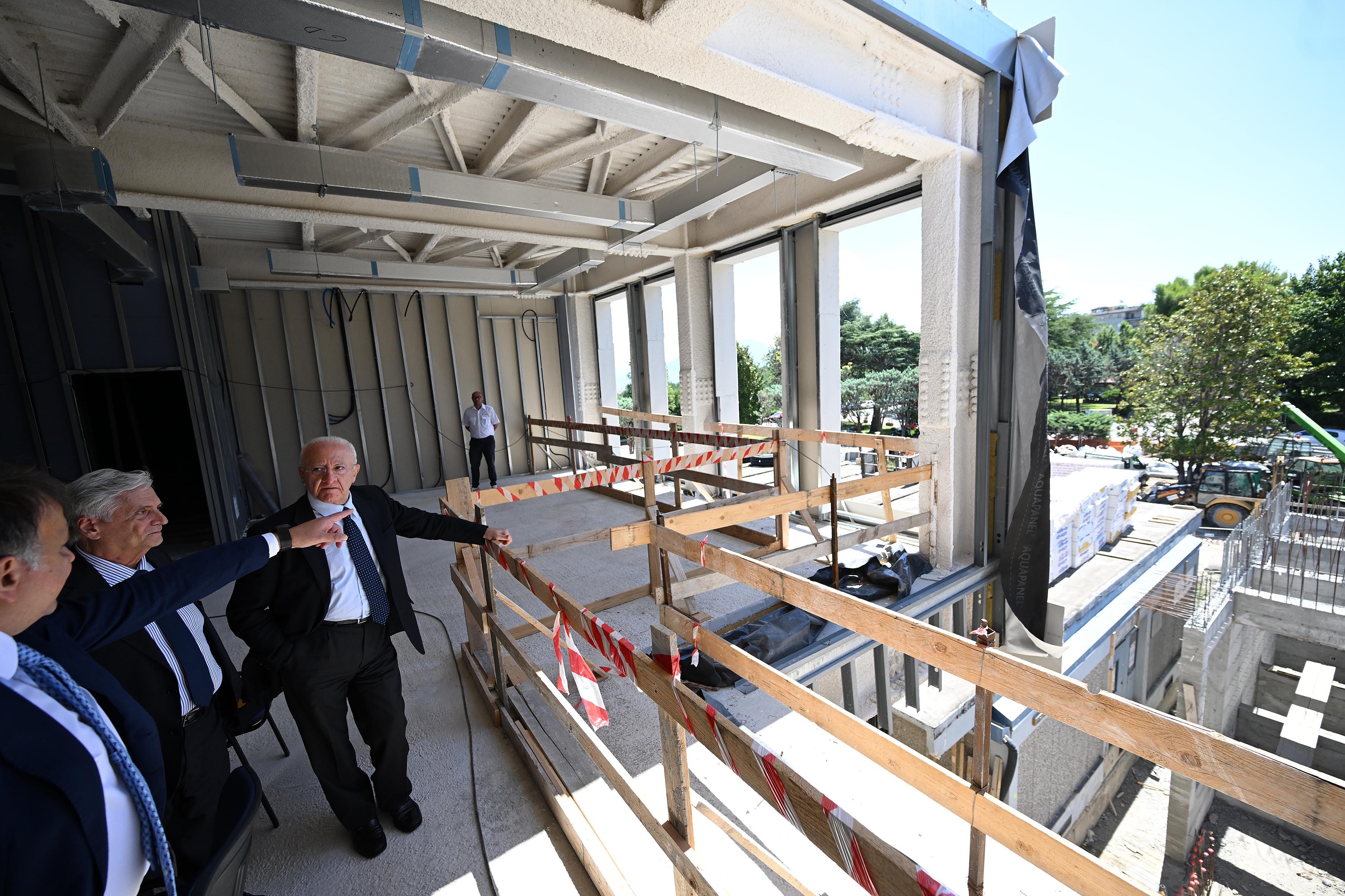 AOU Federico II (Napoli), inaugurazione sala ibrida e visita al cantiere Progetto la Cicogna