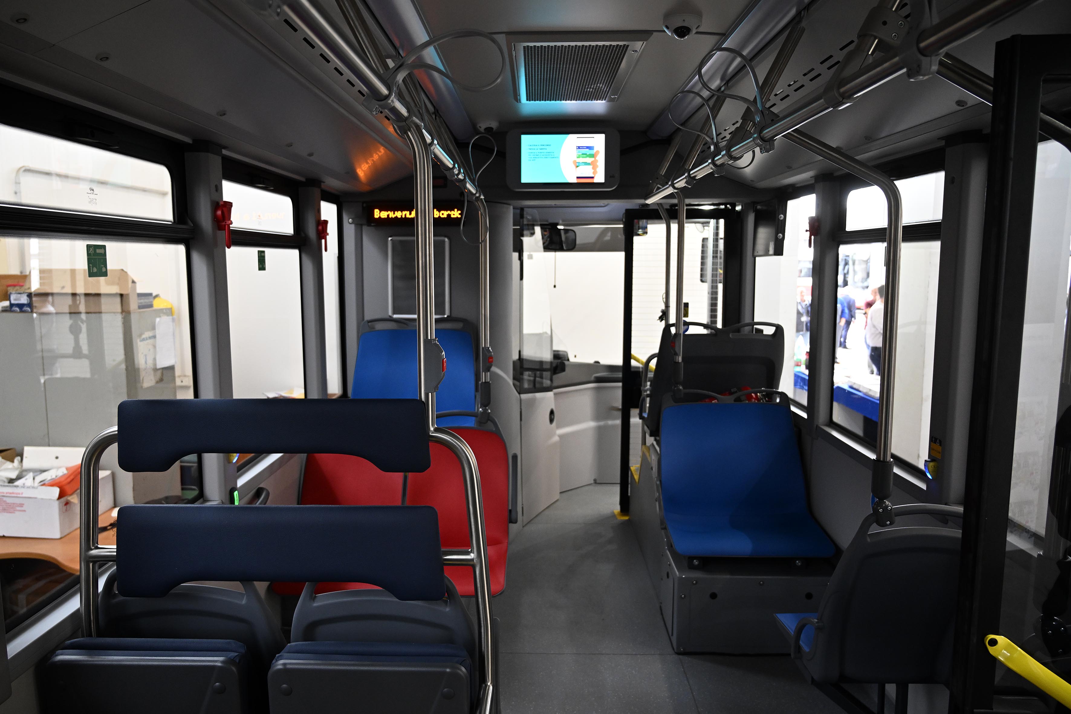 de_luca-autobus_air_caserta