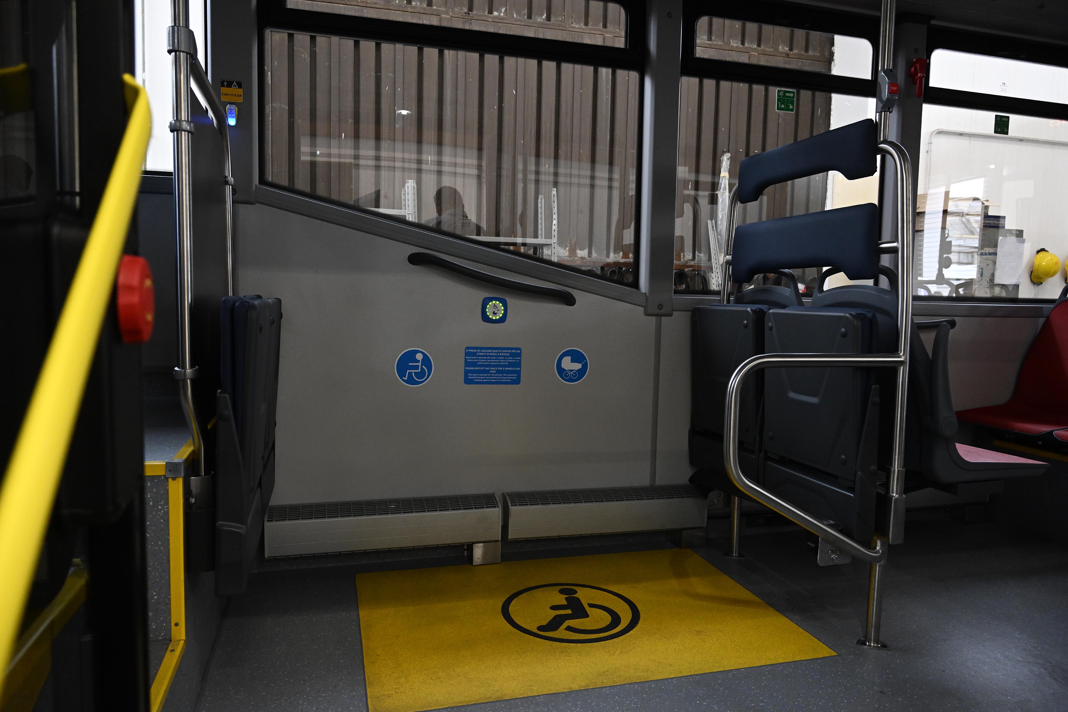 de_luca-autobus_air_caserta
