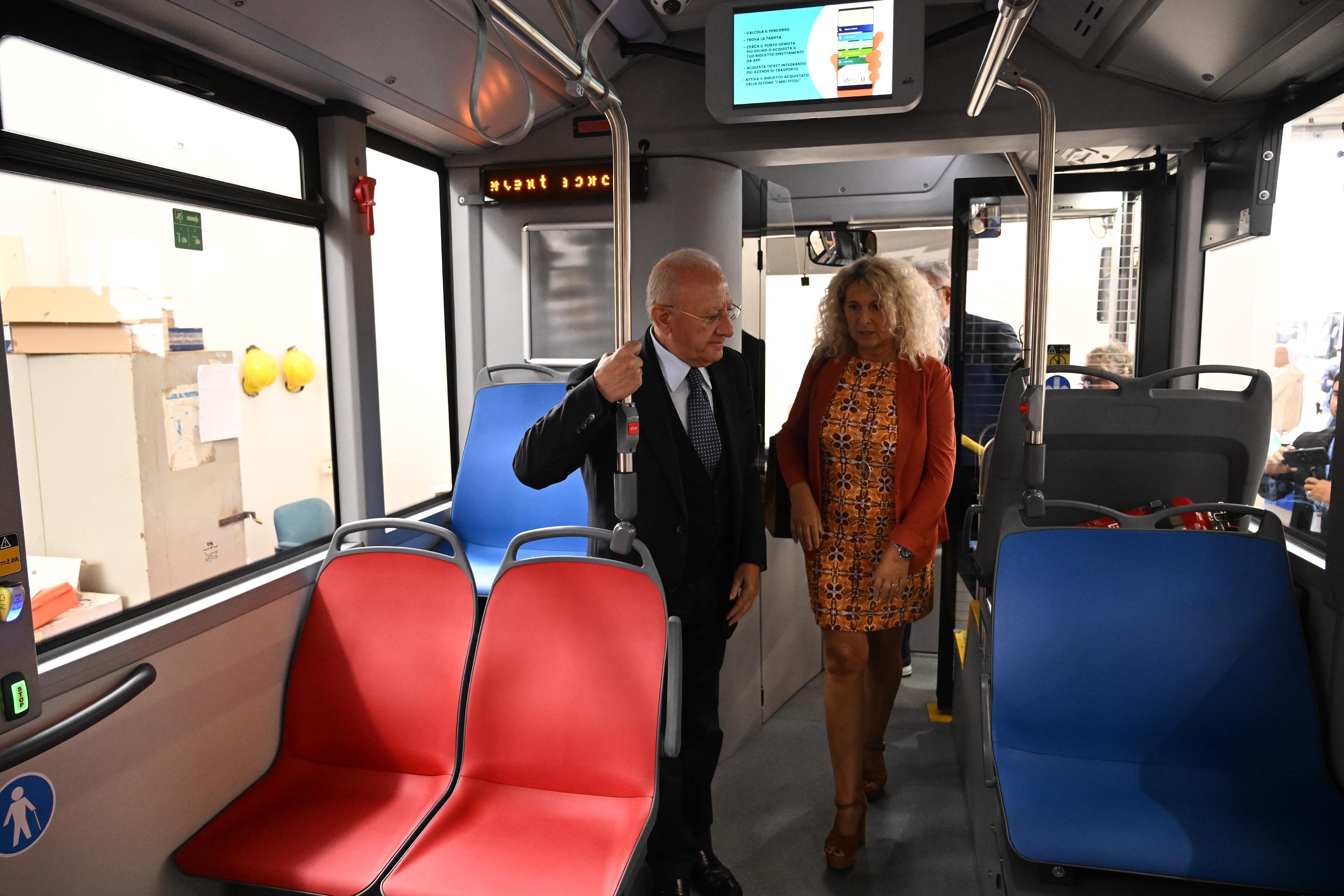 de_luca-autobus_air_caserta
