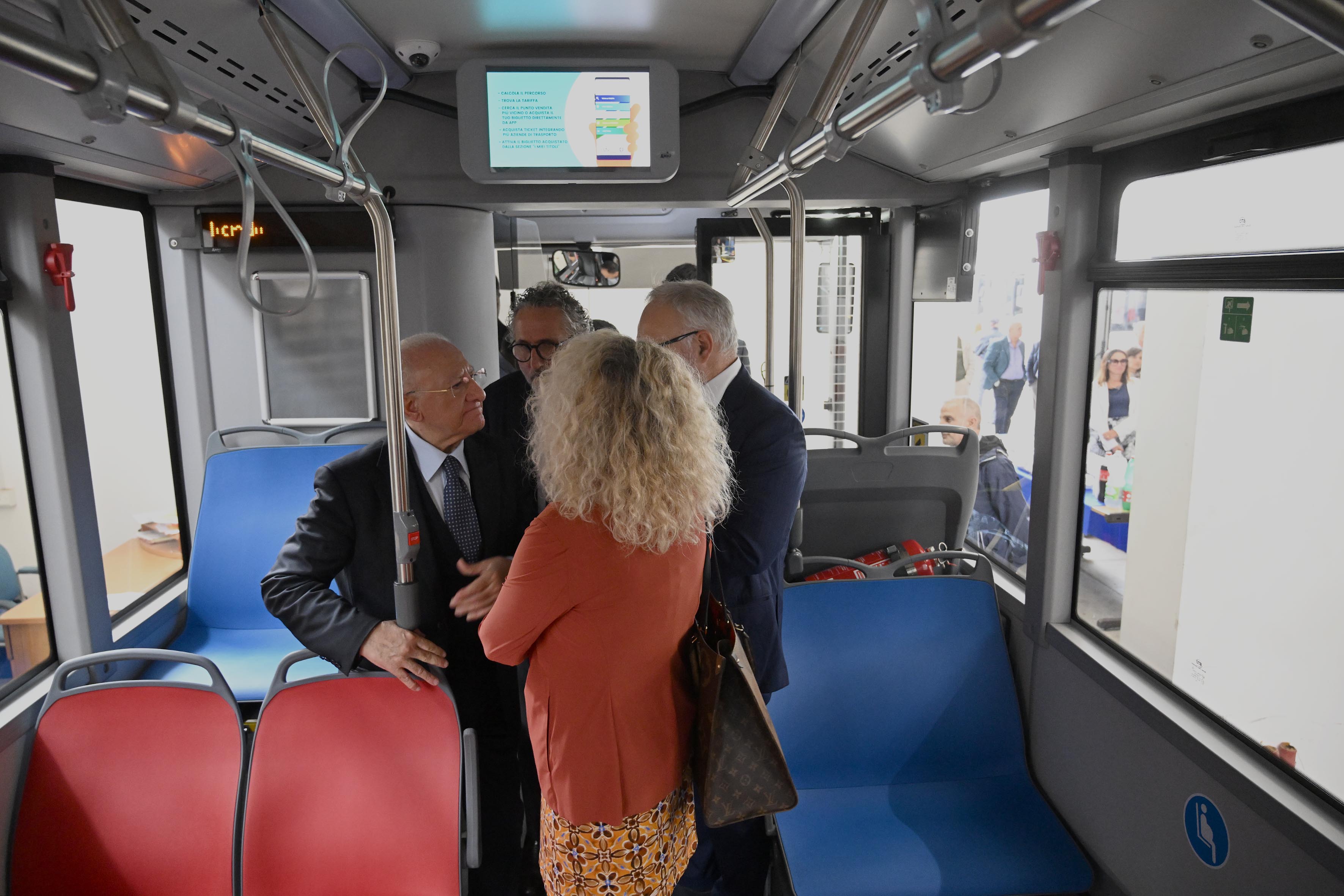 de_luca-autobus_air_caserta