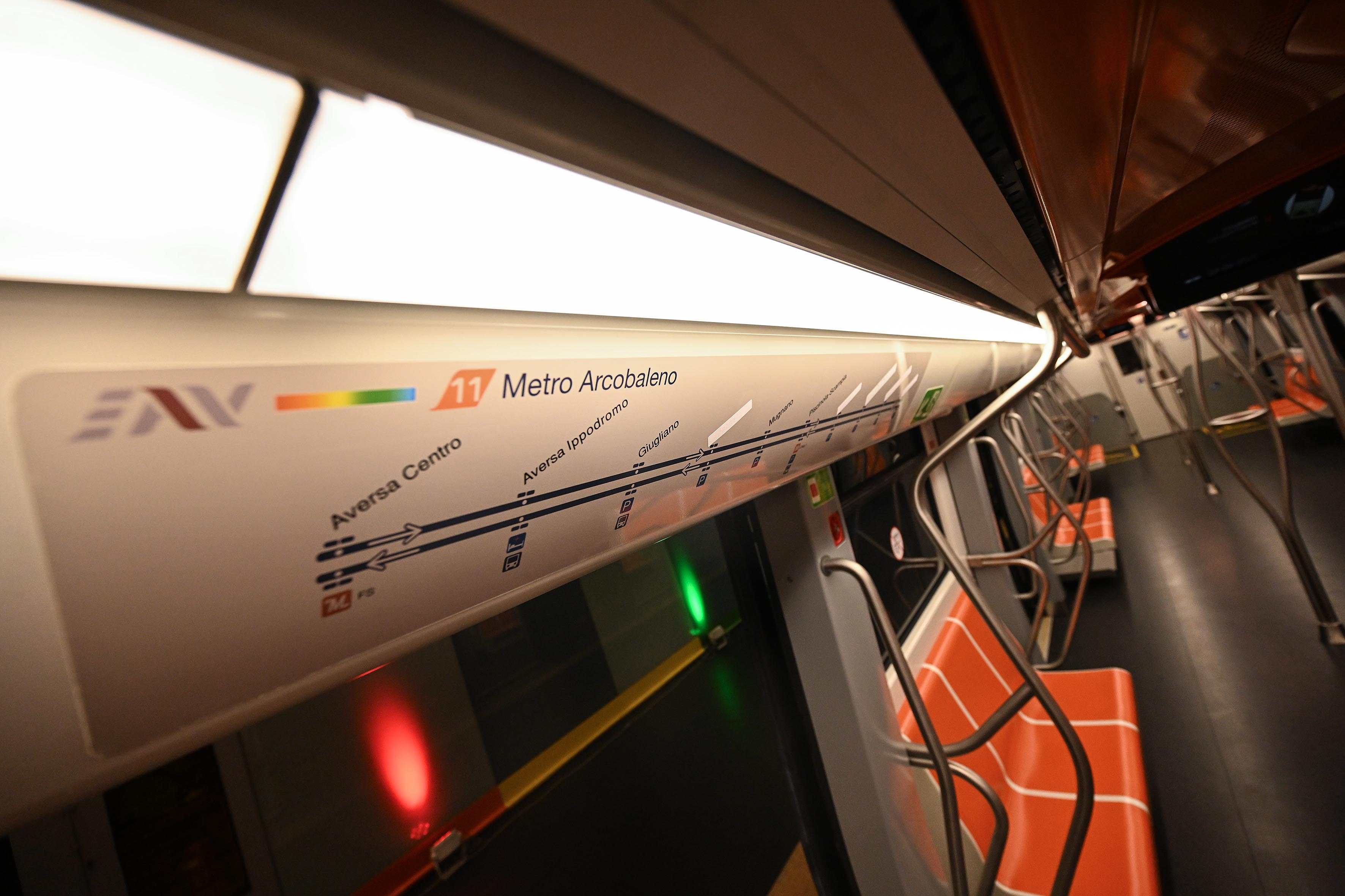 Presentazione del nuovo treno per la tratta Eav Aversa-Piscinola Scampia