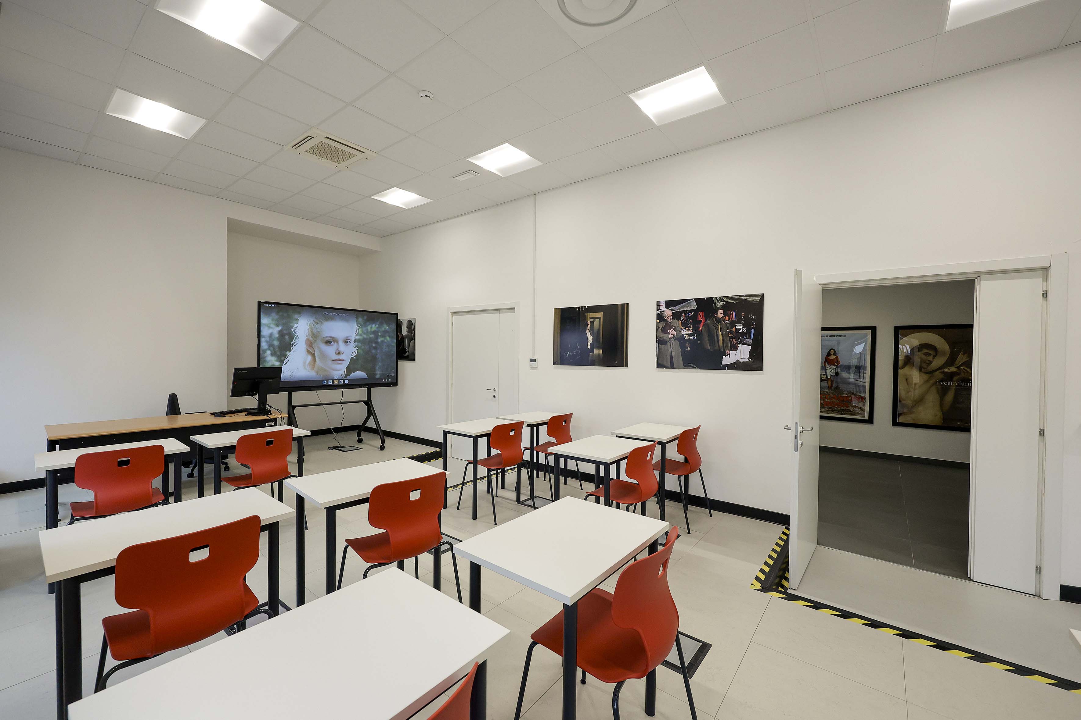 Inaugurazione della prima delle tre aree operative del Distretto Campano dell’Audiovisivo