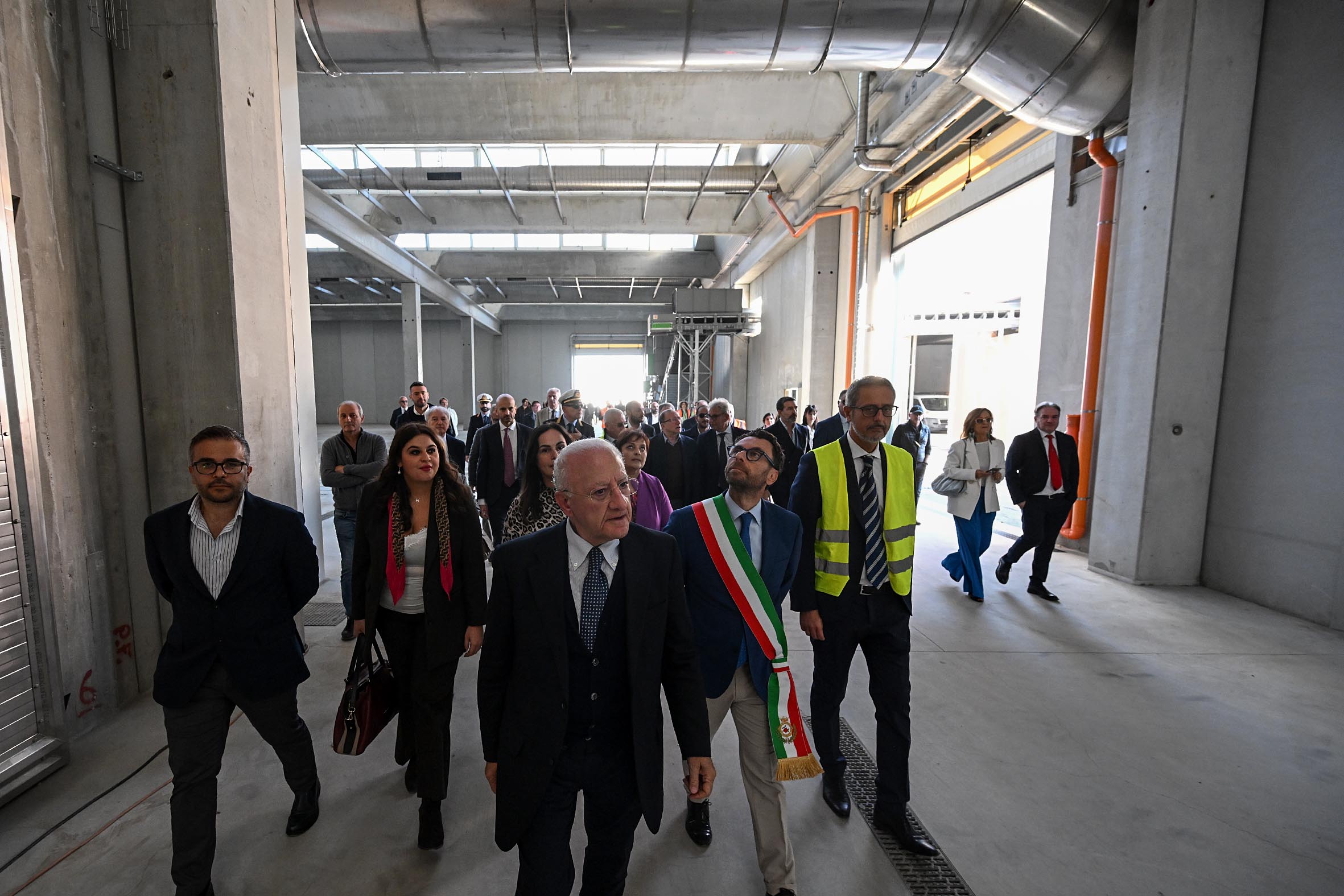 de_luca-impianto_compostaggio_pomigliano