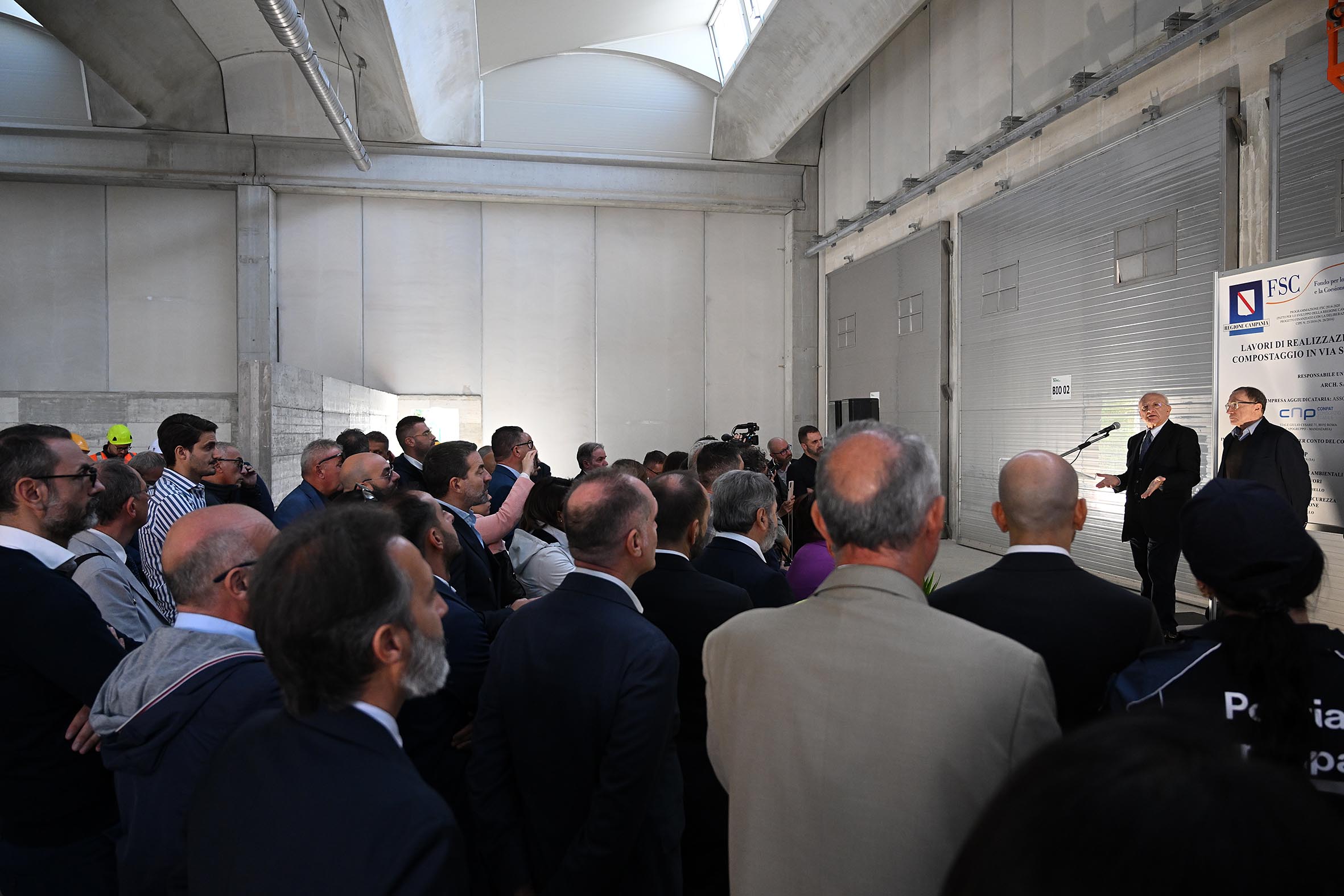 de_luca-impianto_compostaggio_pomigliano