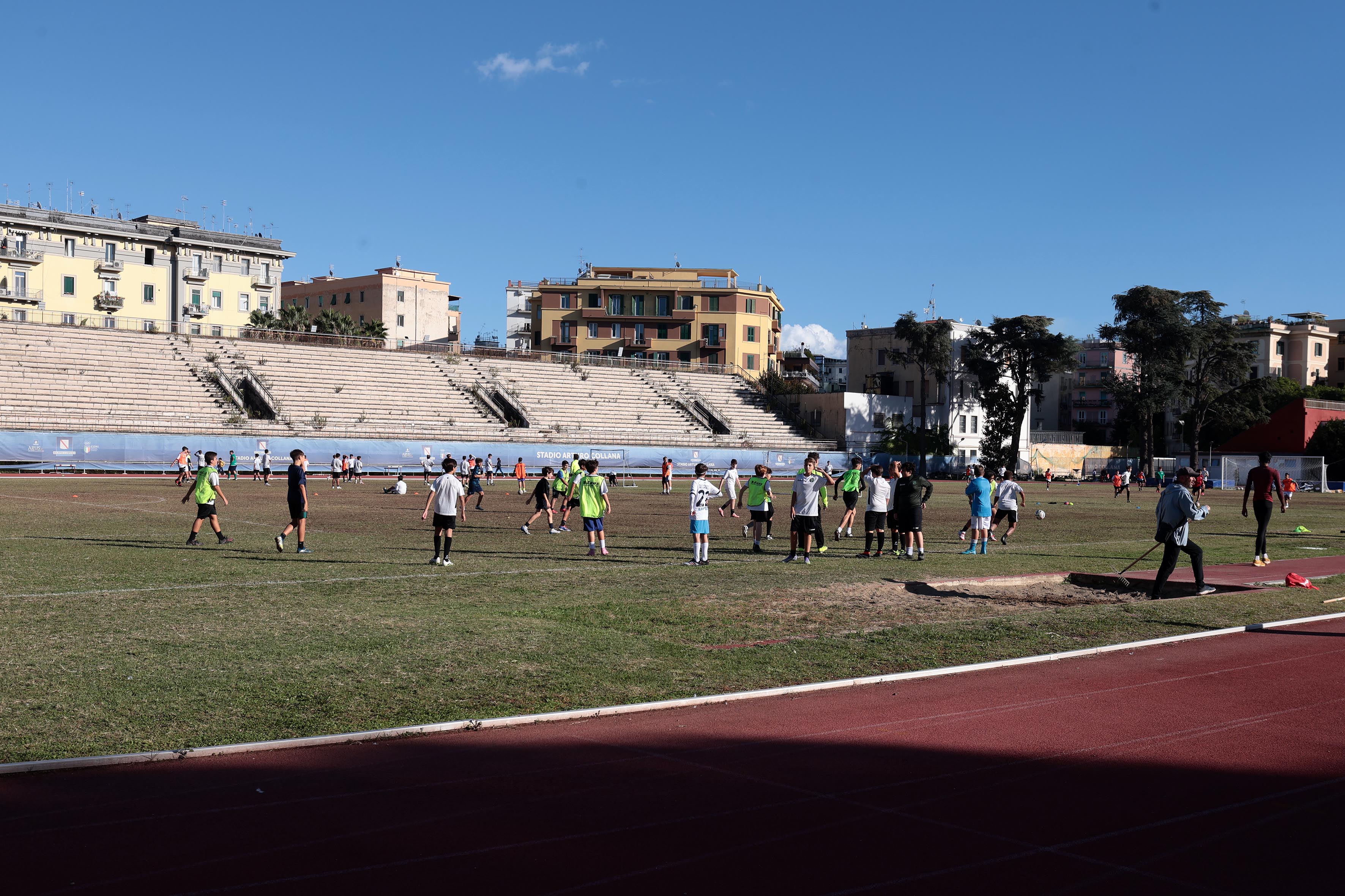 de_luca-visita_stadio_collana